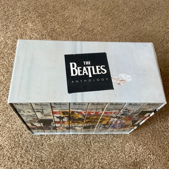 The Beatles Anthology VHS 1996 1 - 8 Tape Set Capital Records Vintage Collector - Picture 5 of 6